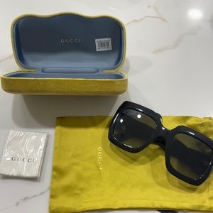 Gucci oversize sunglasses Authentic from Norstrom